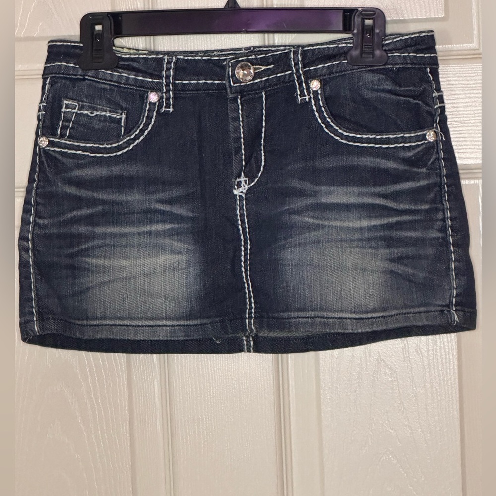 Machine denim mini skirt